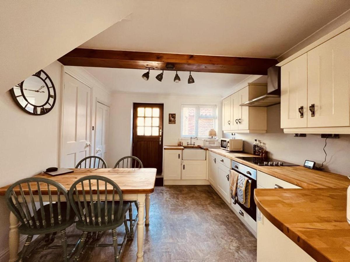 Cosy Cottage Four Miles From Lincoln City Centre Екстериор снимка